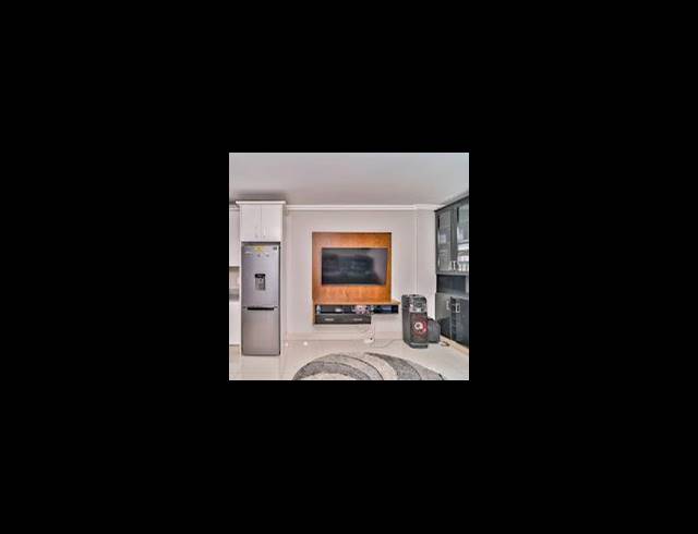 1 BEDROOM APARTMENT FOR SALE IN UMHLANGA RIDGE